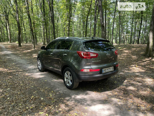 Серый Киа Sportage, объемом двигателя 1.7 л и пробегом 243 тыс. км за 12400 $, фото 4 на Automoto.ua