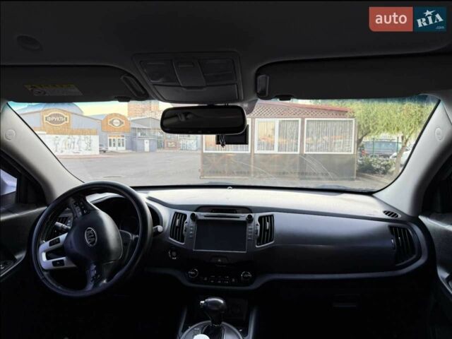 Сірий Кіа Sportage, об'ємом двигуна 2 л та пробігом 186 тис. км за 13500 $, фото 11 на Automoto.ua