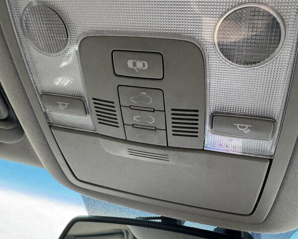 Сірий Кіа Sportage, об'ємом двигуна 2 л та пробігом 258 тис. км за 14800 $, фото 7 на Automoto.ua