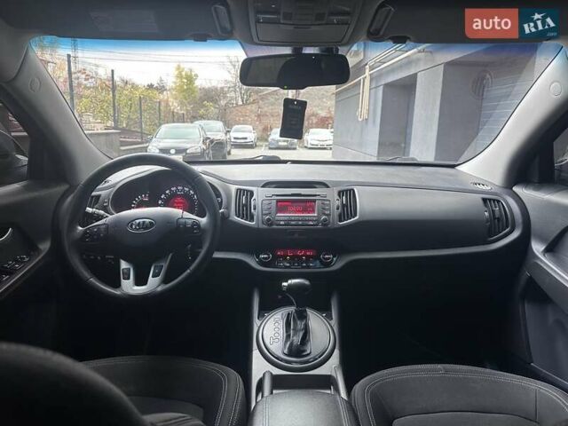 Сірий Кіа Sportage, об'ємом двигуна 2 л та пробігом 185 тис. км за 13399 $, фото 45 на Automoto.ua