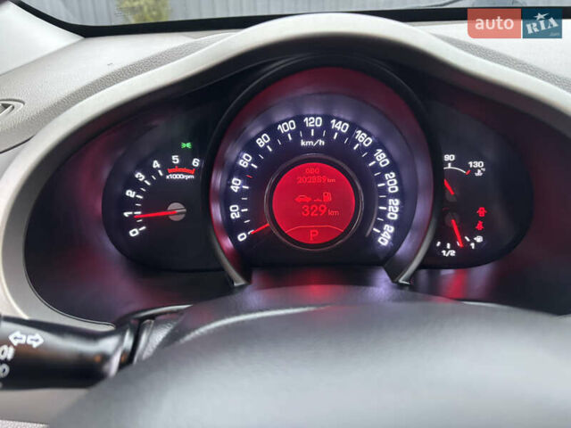 Сірий Кіа Sportage, об'ємом двигуна 2 л та пробігом 202 тис. км за 13500 $, фото 8 на Automoto.ua