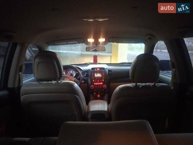 Сірий Кіа Sportage, об'ємом двигуна 2.4 л та пробігом 268 тис. км за 11000 $, фото 3 на Automoto.ua
