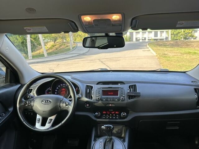 Сірий Кіа Sportage, об'ємом двигуна 2 л та пробігом 153 тис. км за 12500 $, фото 12 на Automoto.ua