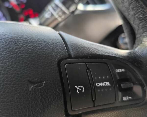 Серый Киа Sportage, объемом двигателя 2 л и пробегом 205 тыс. км за 12200 $, фото 1 на Automoto.ua