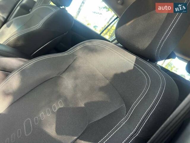 Сірий Кіа Sportage, об'ємом двигуна 2 л та пробігом 142 тис. км за 11450 $, фото 26 на Automoto.ua