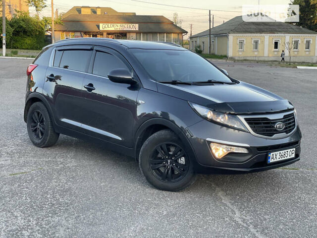 Серый Киа Sportage, объемом двигателя 1.69 л и пробегом 230 тыс. км за 12000 $, фото 2 на Automoto.ua