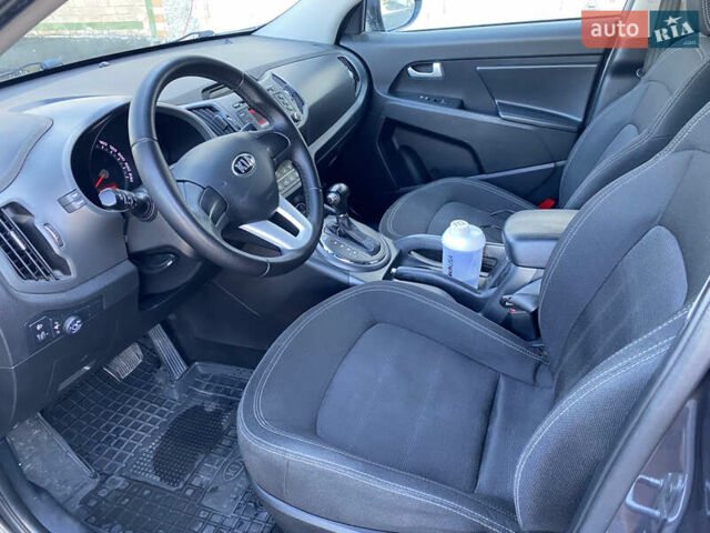 Серый Киа Sportage, объемом двигателя 2 л и пробегом 174 тыс. км за 13500 $, фото 4 на Automoto.ua