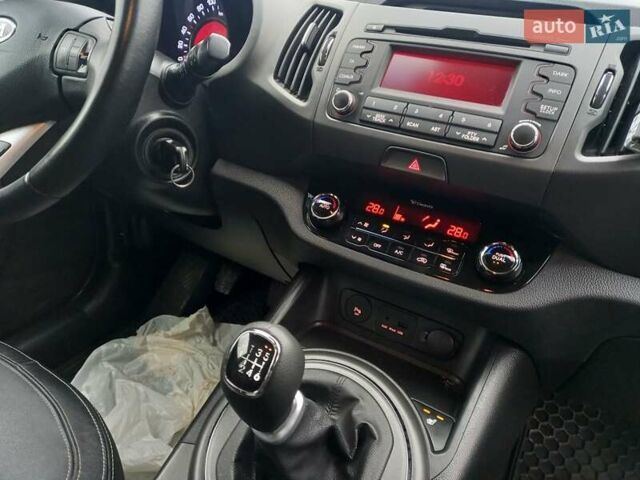 Серый Киа Sportage, объемом двигателя 1.7 л и пробегом 224 тыс. км за 11900 $, фото 40 на Automoto.ua