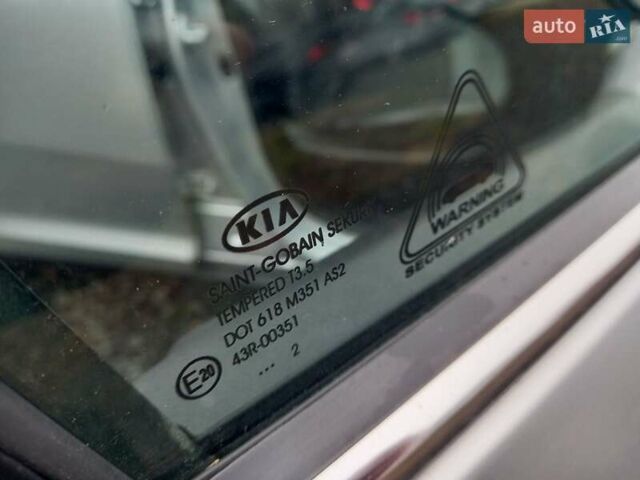 Серый Киа Sportage, объемом двигателя 1.7 л и пробегом 224 тыс. км за 11900 $, фото 28 на Automoto.ua