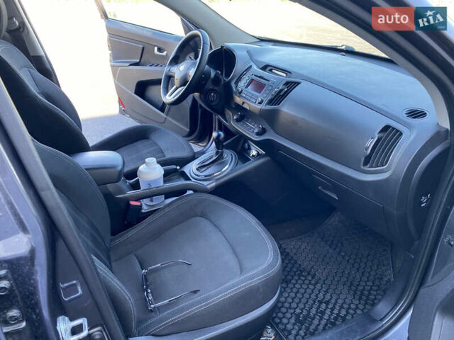 Серый Киа Sportage, объемом двигателя 2 л и пробегом 174 тыс. км за 13500 $, фото 6 на Automoto.ua