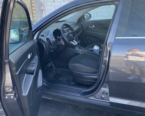 Серый Киа Sportage, объемом двигателя 2 л и пробегом 174 тыс. км за 13500 $, фото 3 на Automoto.ua