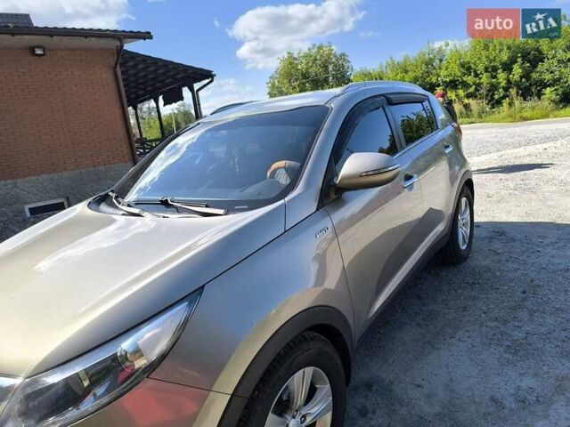 Серый Киа Sportage, объемом двигателя 2 л и пробегом 205 тыс. км за 12200 $, фото 5 на Automoto.ua