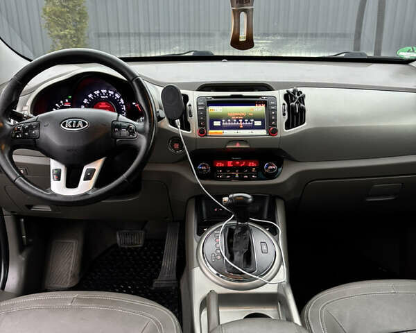 Сірий Кіа Sportage, об'ємом двигуна 2 л та пробігом 202 тис. км за 13500 $, фото 23 на Automoto.ua