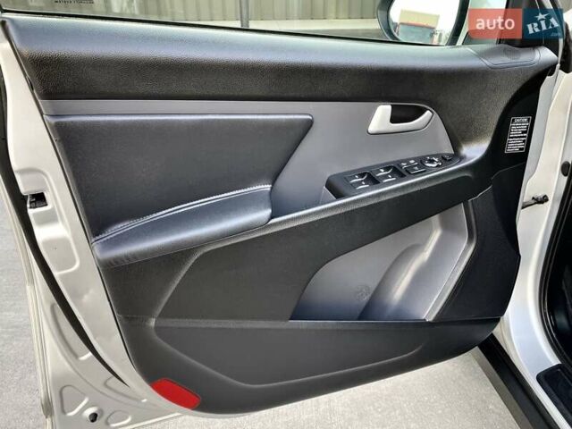 Серый Киа Sportage, объемом двигателя 2 л и пробегом 246 тыс. км за 12999 $, фото 48 на Automoto.ua