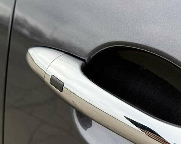 Серый Киа Sportage, объемом двигателя 2 л и пробегом 192 тыс. км за 14000 $, фото 9 на Automoto.ua