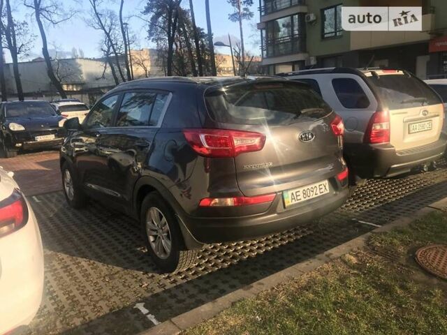 Сірий Кіа Sportage, об'ємом двигуна 1.7 л та пробігом 261 тис. км за 12299 $, фото 15 на Automoto.ua