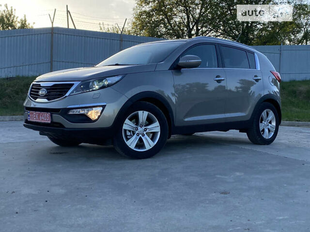 Серый Киа Sportage, объемом двигателя 1.7 л и пробегом 101 тыс. км за 12990 $, фото 209 на Automoto.ua