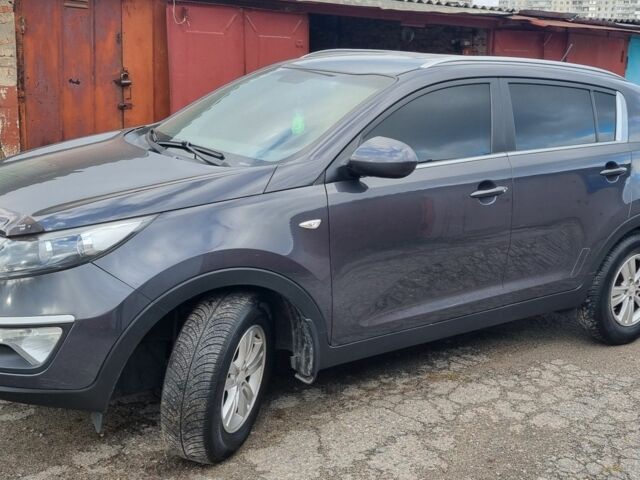 Серый Киа Sportage, объемом двигателя 1.7 л и пробегом 300 тыс. км за 11900 $, фото 1 на Automoto.ua