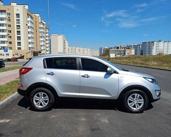 Серый Киа Sportage, объемом двигателя 2 л и пробегом 74 тыс. км за 15999 $, фото 10 на Automoto.ua
