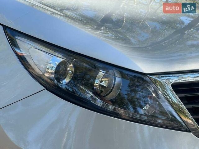 Сірий Кіа Sportage, об'ємом двигуна 2 л та пробігом 142 тис. км за 11450 $, фото 5 на Automoto.ua