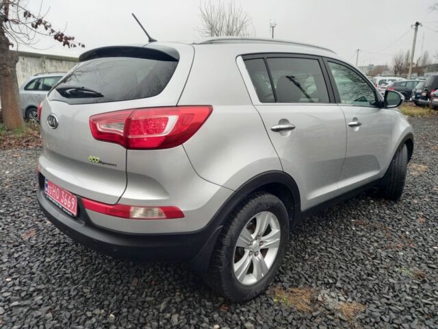 Серый Киа Sportage, объемом двигателя 1.7 л и пробегом 227 тыс. км за 11999 $, фото 2 на Automoto.ua