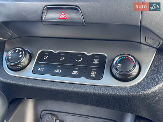 Серый Киа Sportage, объемом двигателя 1.69 л и пробегом 153 тыс. км за 12350 $, фото 40 на Automoto.ua