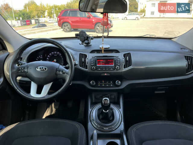 Кіа Sportage 2013 у Львові на Automoto.ua Сірий Кіа Sportage, об'ємом двигуна 1.7 л та пробігом 250 тис. км за 12700 $, фото 25 на Automoto.ua