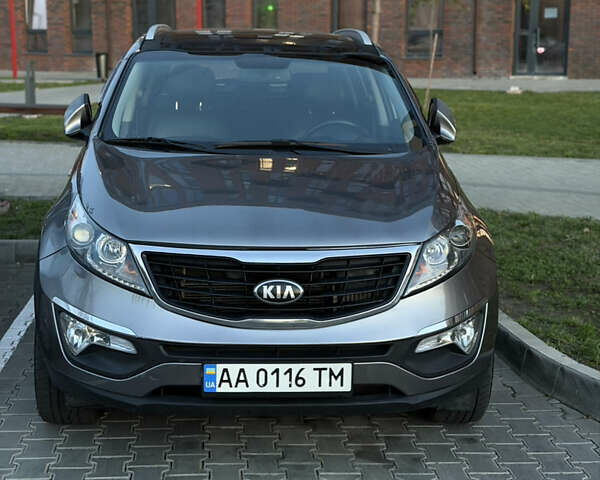 Серый Киа Sportage, объемом двигателя 2 л и пробегом 141 тыс. км за 12900 $, фото 3 на Automoto.ua