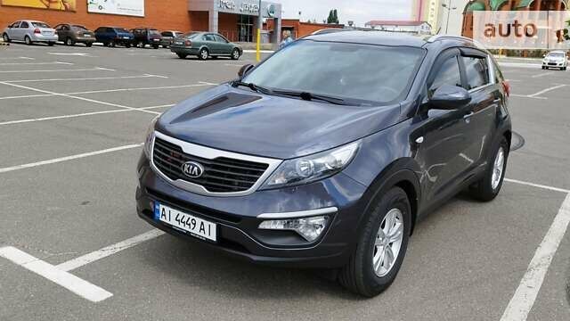 Серый Киа Sportage, объемом двигателя 1.7 л и пробегом 98 тыс. км за 15000 $, фото 1 на Automoto.ua