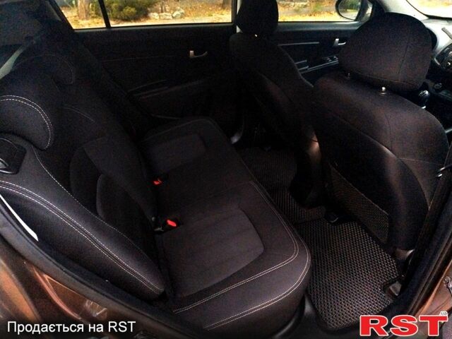 Серый Киа Sportage, объемом двигателя 1.7 л и пробегом 170 тыс. км за 13000 $, фото 6 на Automoto.ua