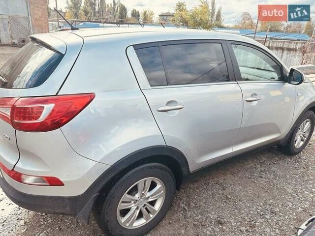Серый Киа Sportage, объемом двигателя 1.7 л и пробегом 222 тыс. км за 11500 $, фото 12 на Automoto.ua