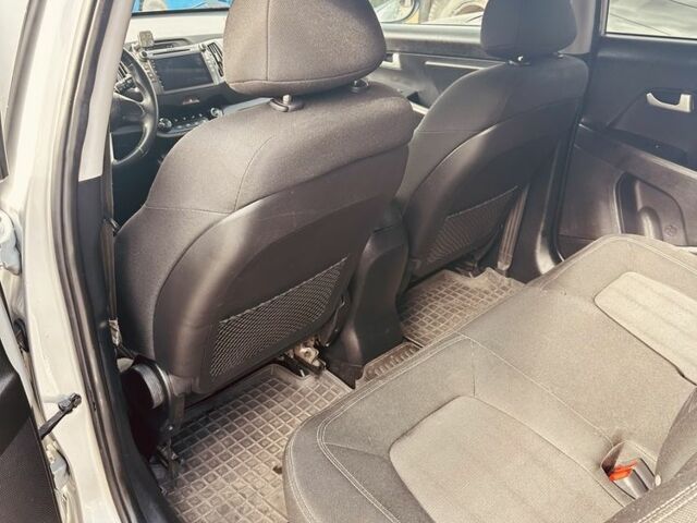 Серый Киа Sportage, объемом двигателя 1.7 л и пробегом 222 тыс. км за 11500 $, фото 8 на Automoto.ua