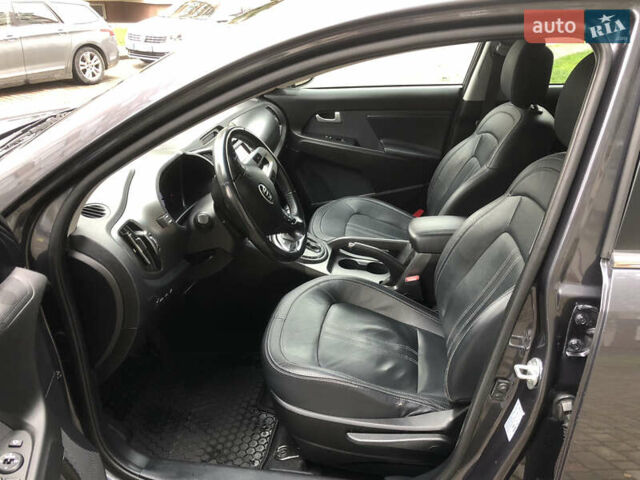 Серый Киа Sportage, объемом двигателя 2 л и пробегом 136 тыс. км за 15950 $, фото 10 на Automoto.ua