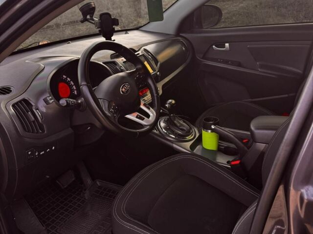 Серый Киа Sportage, объемом двигателя 0 л и пробегом 188 тыс. км за 13000 $, фото 10 на Automoto.ua