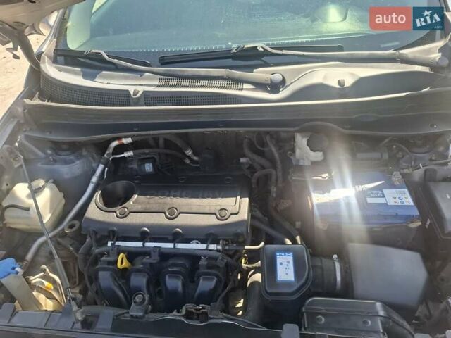 Киа Sportage 2013 в Белой Церкве на Automoto.ua Серый Киа Sportage, объемом двигателя 2.4 л и пробегом 212 тыс. км за 11700 $, фото 19 на Automoto.ua
