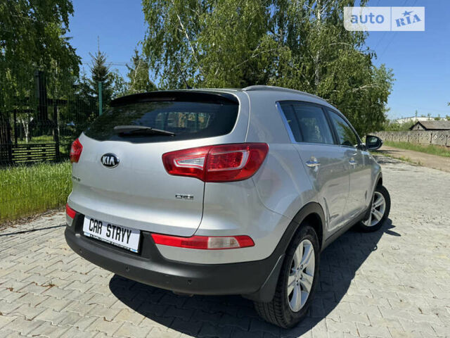 Сірий Кіа Sportage, об'ємом двигуна 2 л та пробігом 177 тис. км за 14900 $, фото 21 на Automoto.ua