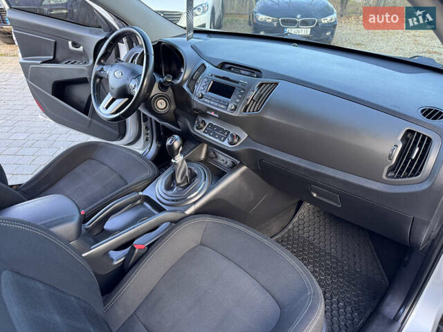 Серый Киа Sportage, объемом двигателя 1.69 л и пробегом 153 тыс. км за 12350 $, фото 32 на Automoto.ua