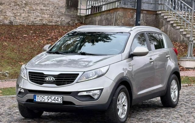 Серый Киа Sportage, объемом двигателя 2 л и пробегом 220 тыс. км за 8000 $, фото 4 на Automoto.ua