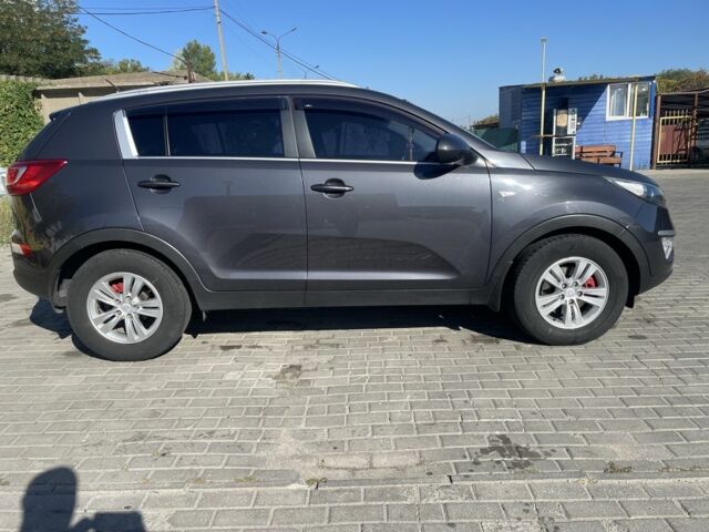 Киа Sportage 2013 в Запорожье на Automoto.ua Серый Киа Sportage, объемом двигателя 1.7 л и пробегом 87 тыс. км за 14200 $, фото 7 на Automoto.ua