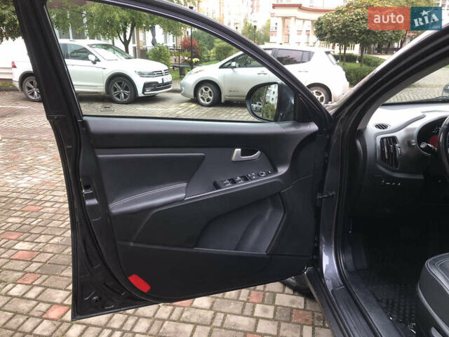 Серый Киа Sportage, объемом двигателя 2 л и пробегом 136 тыс. км за 15950 $, фото 9 на Automoto.ua