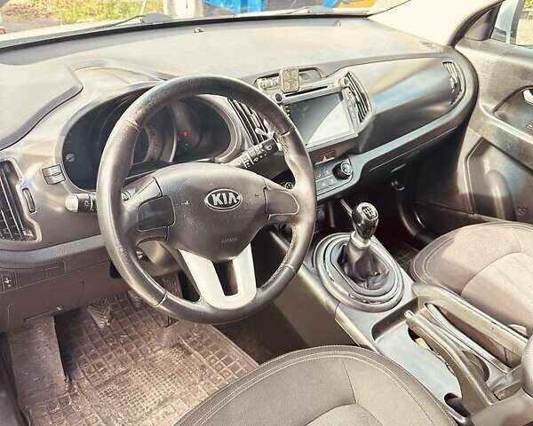 Серый Киа Sportage, объемом двигателя 1.7 л и пробегом 222 тыс. км за 11500 $, фото 5 на Automoto.ua
