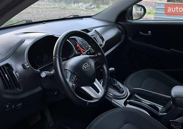 Киа Sportage 2013 в Запорожье на Automoto.ua Серый Киа Sportage, объемом двигателя 2 л и пробегом 162 тыс. км за 11999 $, фото 8 на Automoto.ua