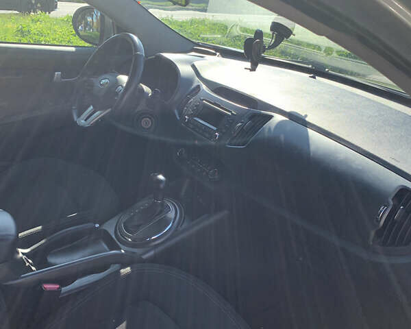 Серый Киа Sportage, объемом двигателя 2 л и пробегом 219 тыс. км за 13500 $, фото 15 на Automoto.ua