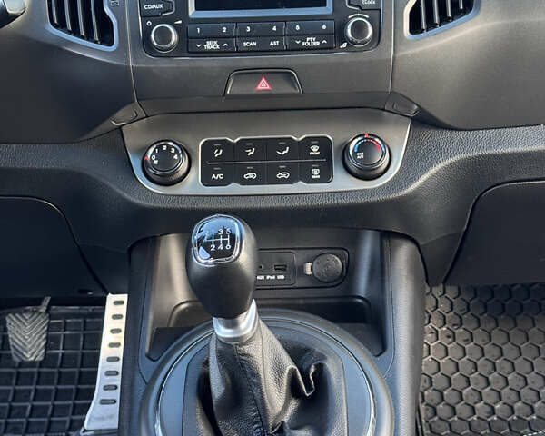 Серый Киа Sportage, объемом двигателя 1.69 л и пробегом 153 тыс. км за 12350 $, фото 37 на Automoto.ua