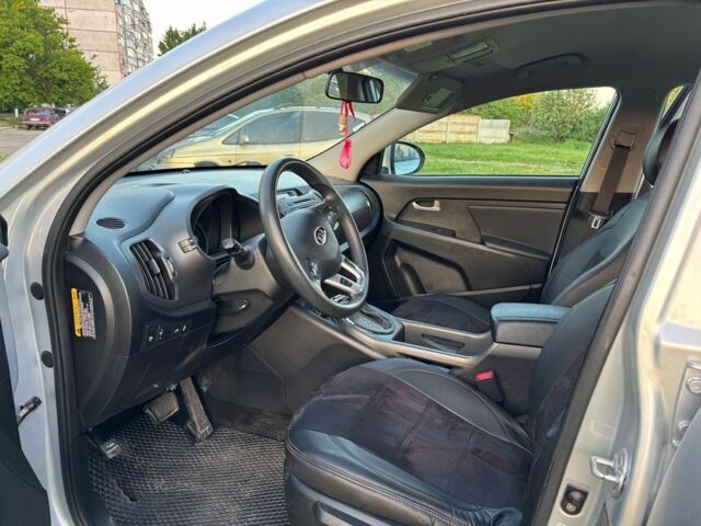 Серый Киа Sportage, объемом двигателя 2 л и пробегом 242 тыс. км за 12500 $, фото 10 на Automoto.ua