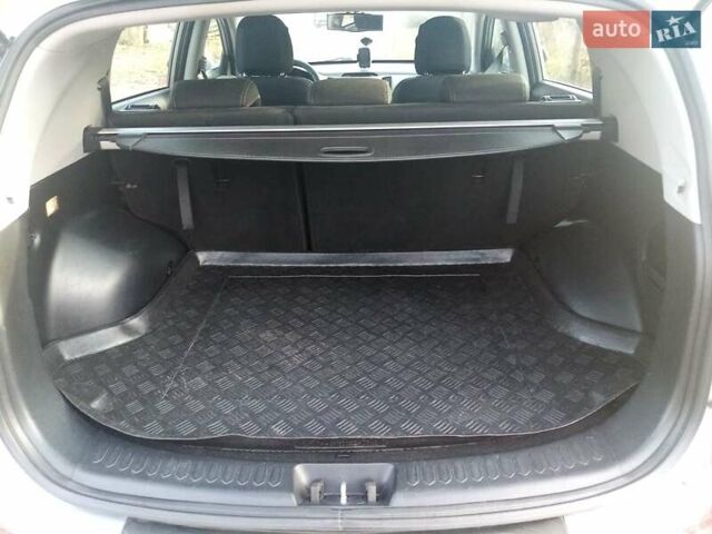 Серый Киа Sportage, объемом двигателя 1.7 л и пробегом 205 тыс. км за 13000 $, фото 6 на Automoto.ua