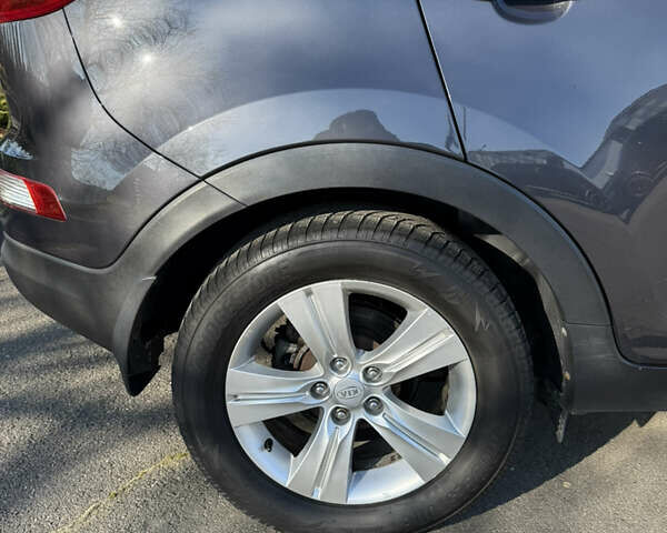 Серый Киа Sportage, объемом двигателя 2 л и пробегом 168 тыс. км за 13000 $, фото 15 на Automoto.ua