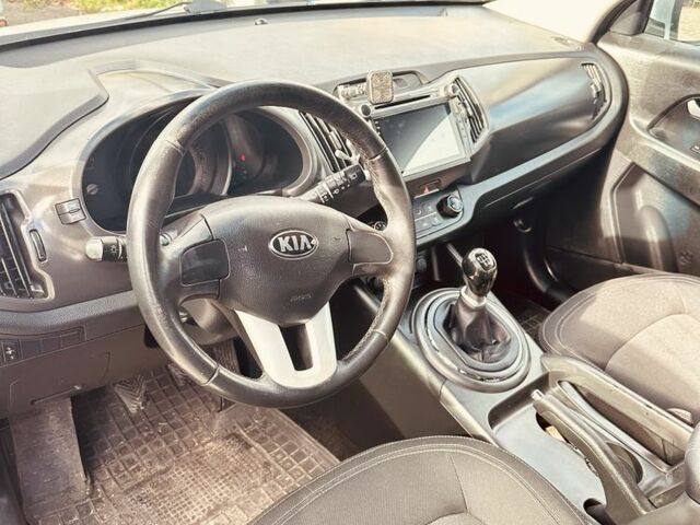 Серый Киа Sportage, объемом двигателя 1.7 л и пробегом 222 тыс. км за 11500 $, фото 6 на Automoto.ua