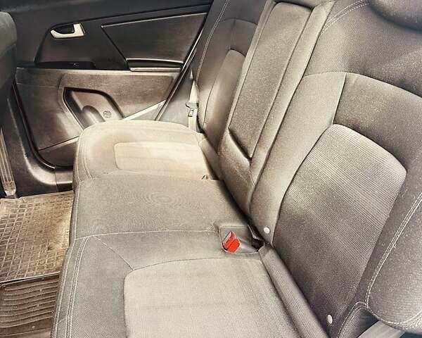 Серый Киа Sportage, объемом двигателя 1.7 л и пробегом 222 тыс. км за 11500 $, фото 8 на Automoto.ua