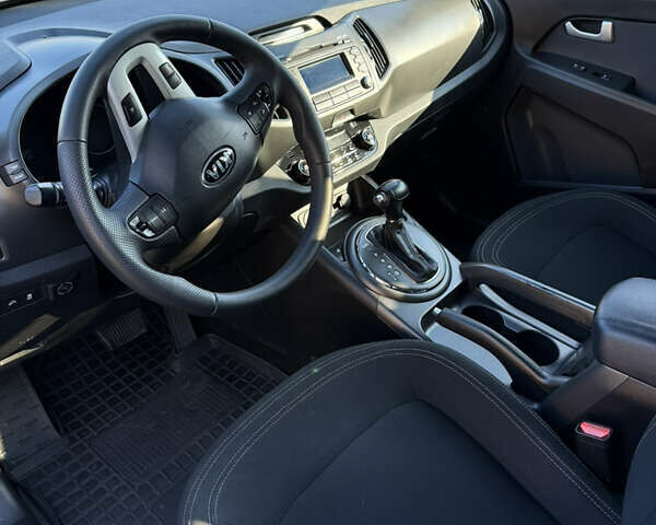 Серый Киа Sportage, объемом двигателя 2 л и пробегом 168 тыс. км за 13000 $, фото 11 на Automoto.ua